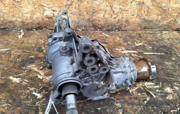 Chevrolet Captiva Gearbox transfer box case 96817139