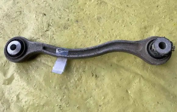 Mercedes-Benz C W204 Rear control arm A2043500553 20402