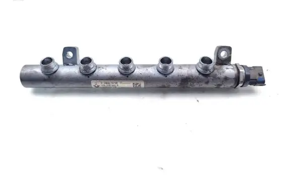 Renault Trafic III (X82) Fuel main line pipe 175210542R