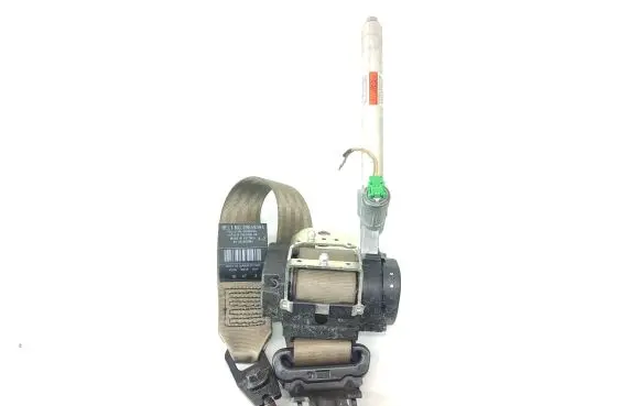 Volvo V70 Front seatbelt 39859394