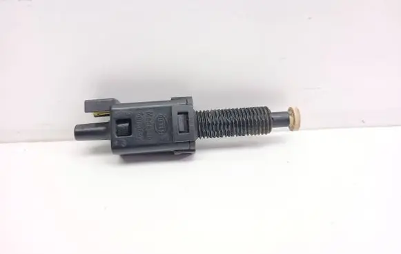 Volkswagen PASSAT B5.5 Clutch pedal sensor 343B 811907