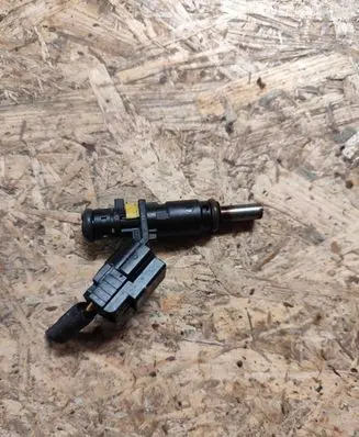 Citroen C4 Grand Picasso Fuel injector V752817680 8303P05763 V752817680-07