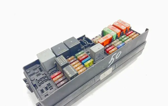 Mercedes-Benz ML W164 Fuse module A1645403072