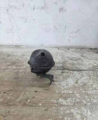 Volkswagen Golf V Vacuum air tank 7M0129808 B702 BZ02A