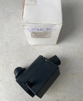 Hyundai Getz Windscreen/windshield washer pump 985101C100