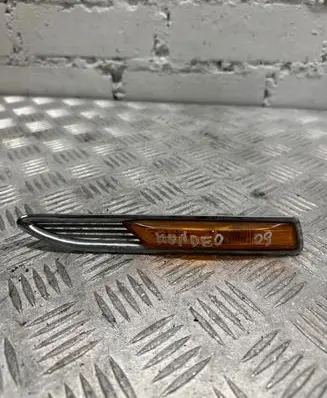 Ford Mondeo MK IV Front fender indicator light 7s7113k354