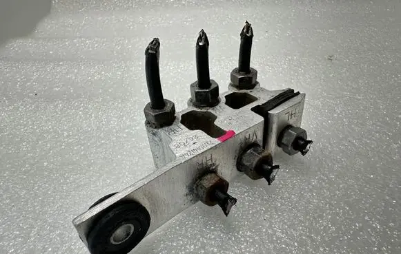 Volkswagen Touareg I Other brake parts 7L0614124A