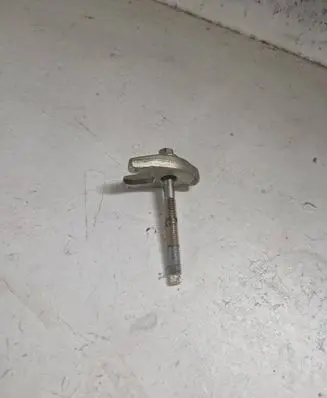 Renault Laguna III Fuel Injector clamp holder 