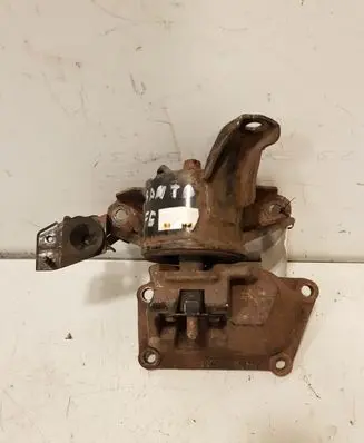 Hyundai Santa Fe Engine mount bracket