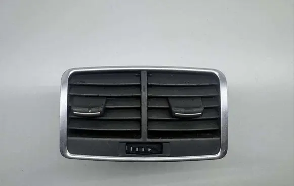 Rear air vent grill