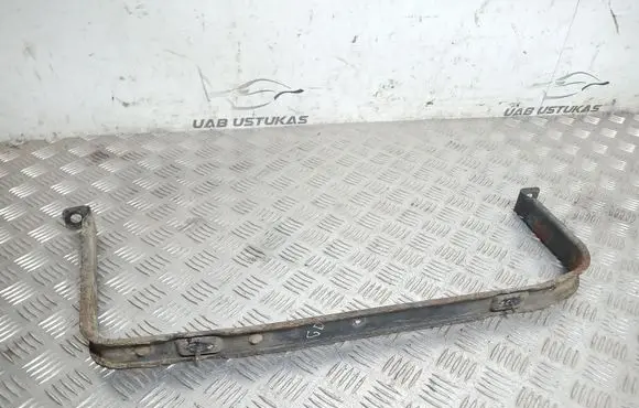 Ford Kuga I Fuel tank mounting bracket 