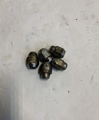Hyundai Tucson JM Nuts/bolts 