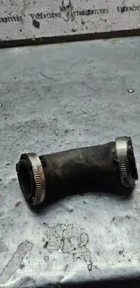 Audi A4 S4 B7 8E 8H Intercooler hose/pipe 8E0145944A