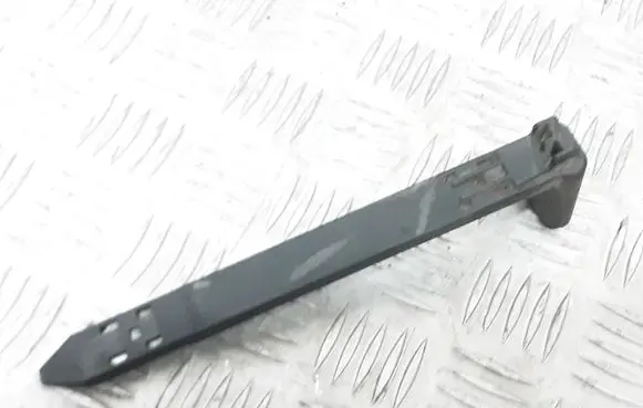 Volvo XC60 Headlight/headlamp mounting bracket 30763154