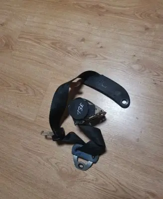 Volkswagen Golf II Middle seatbelt (rear) 93857806A 00019084 193857786