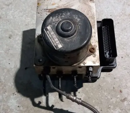 Volkswagen Golf IV ABS Pump 1C0907379 3X6247 RFU0C13B36