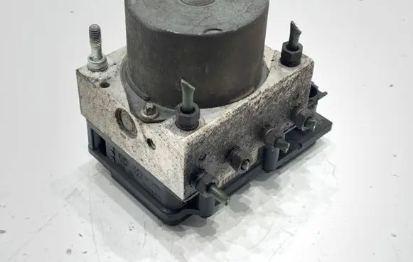 Peugeot 107 ABS Pump 0265800441