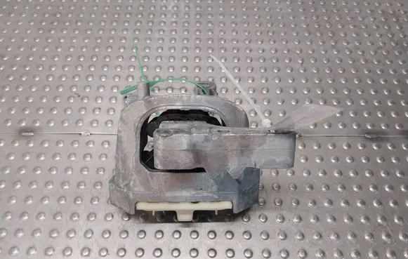 Volkswagen Polo VI Engine mounting bracket 2Q0199262BJ