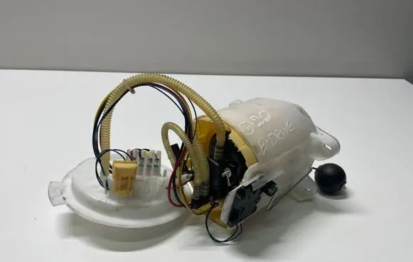 BMW 3 G20 G21 In-tank fuel pump 7401428