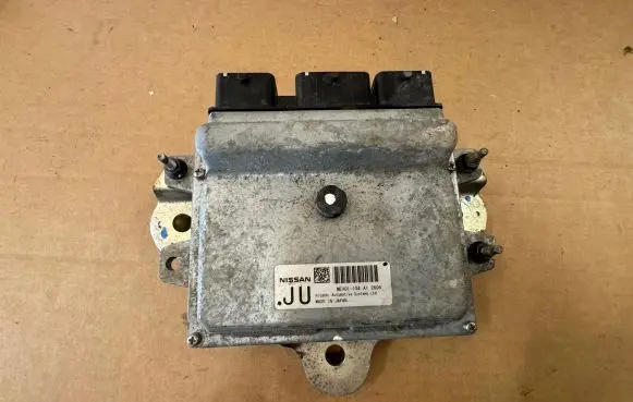 Nissan Leaf I (ZE0) Engine control unit/module MEV01104