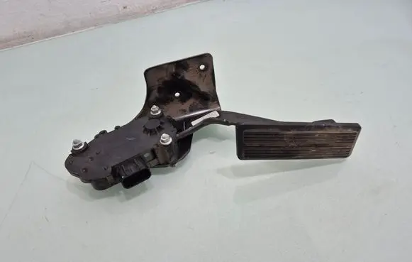 Chrysler Voyager Accelerator throttle pedal PQ4861650AB