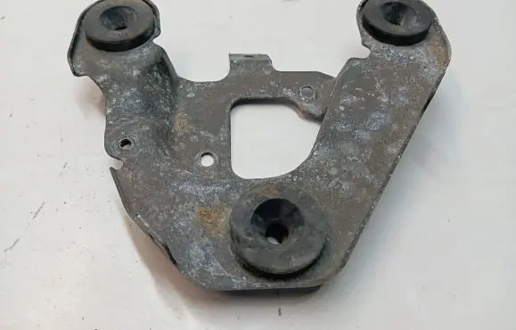 Maserati Ghibli Air filter cleaner box bracket assembly 70583037