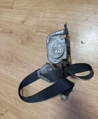 Mitsubishi Outlander Front seatbelt