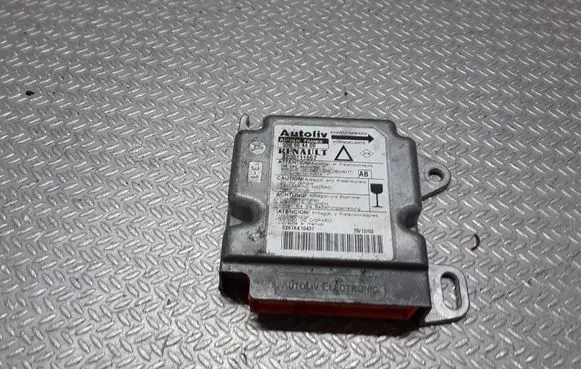 Renault Laguna I Airbag control unit/module 8200111667