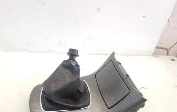 Toyota Avensis T250 Gear lever shifter trim leather/knob 8528