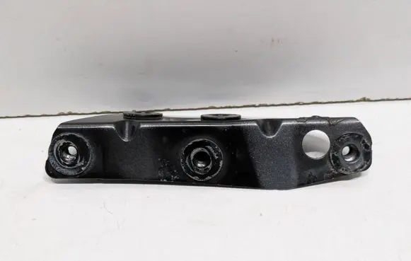 Audi A8 S8 D5 Fender mounting bracket 4N0821152B