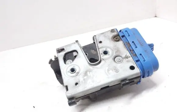 Audi A4 S4 B5 8D Rear door lock 4A0839016D