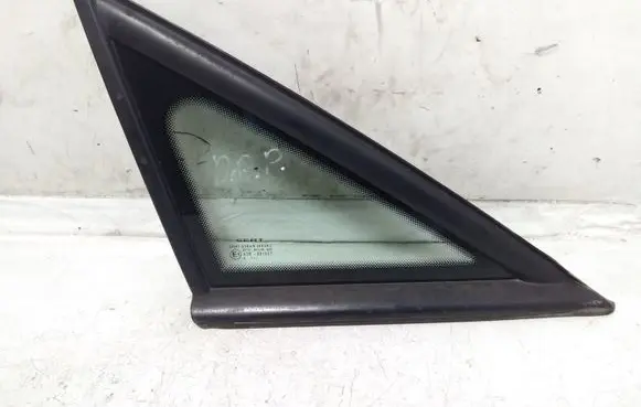 Seat Altea Front triangle window/glass 
