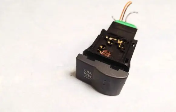 Traction control (ASR) switch