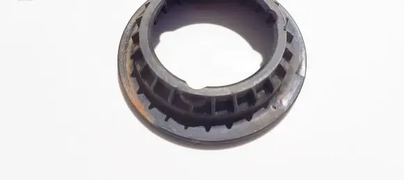 Ford Mondeo Mk III Front coil spring rubber mount 