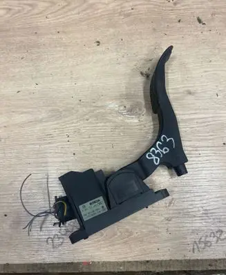 Seat Toledo II (1M) Accelerator throttle pedal 1J1721503K