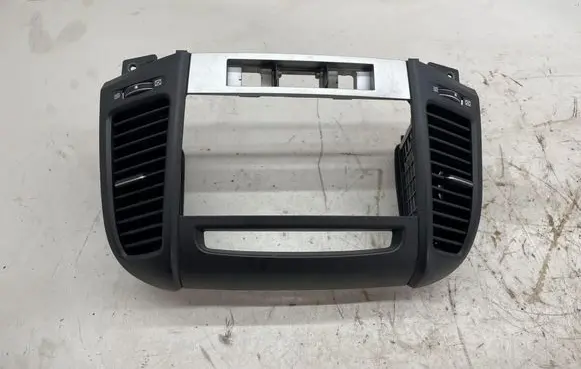 Hyundai Santa Fe Dash center air vent grill 974202B000