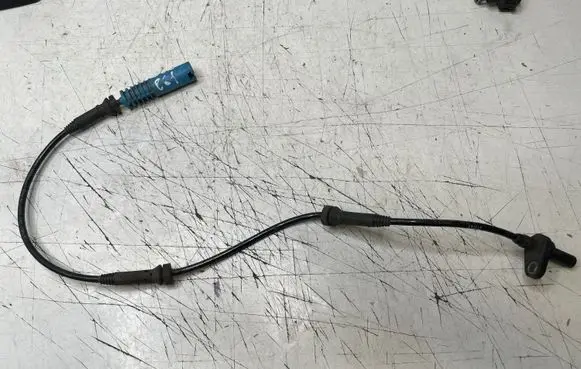BMW 5 E60 E61 ABS brake wheel speed sensor 6908705