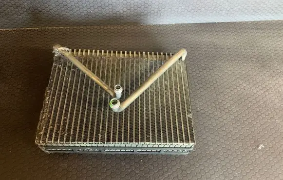 Air conditioning (A/C) radiator (interior)