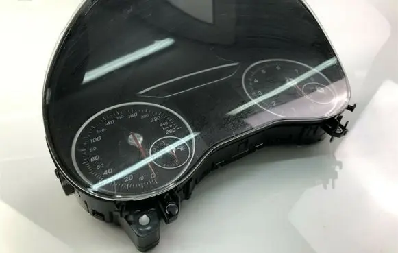 Mercedes-Benz A W176 Speedometer (instrument cluster) A1769008904 P 2889