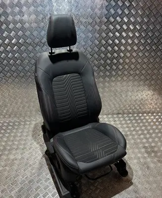 Ford Puma Front passenger seat DG24806