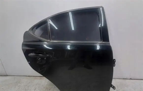 Lexus IS IV XE40 Rear door