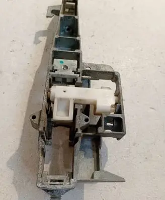 Peugeot 407 Rear door exterior handle/bracket 123332