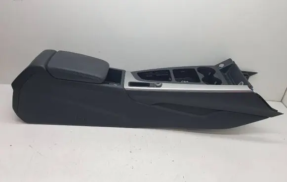 Audi A5 Center console 
