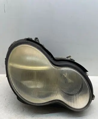Mercedes-Benz C W203 Headlight/headlamp 0301166272 A2038201261