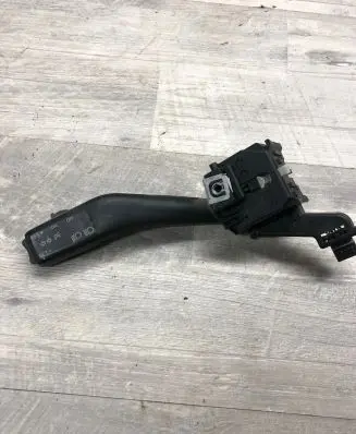 Volkswagen Touran I Indicator stalk 1K0953513A 01103501 10350141395378