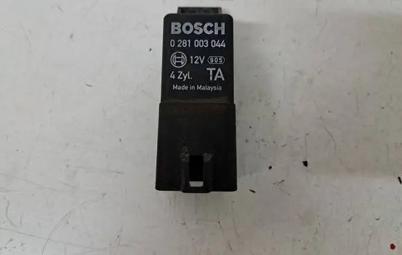 Honda FR-V Glow plug pre-heat relay 0281003044