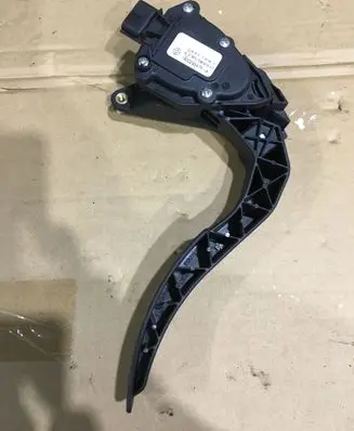 Renault Captur Accelerator throttle pedal 180029347R