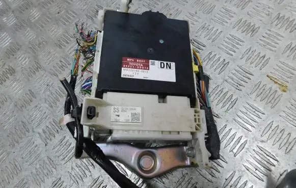 Toyota Yaris Other control units/modules 892210D870 MB2381008010