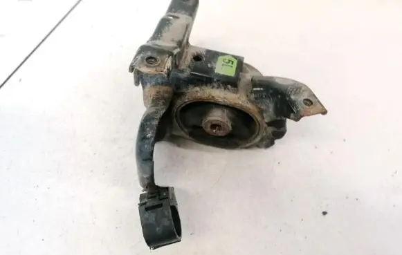 Toyota Auris 150 Engine mount bracket
