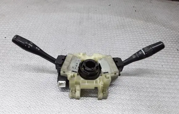 Mitsubishi Pajero Pinin Wiper turn signal indicator stalk/switch MR362068